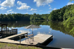 Romantic Lakefront Cottage OR Guest Room depending on availabilities with Private Dock & Golf nearby at Whispering Cove